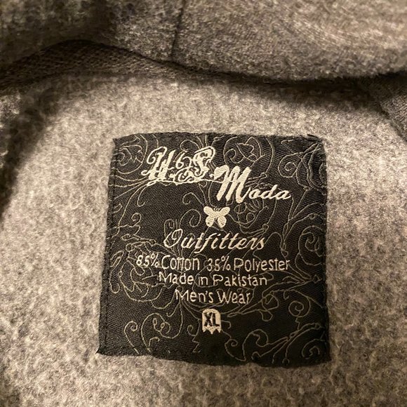 New York City Gray Hooded Sweatshirt - Picture 6 of 8